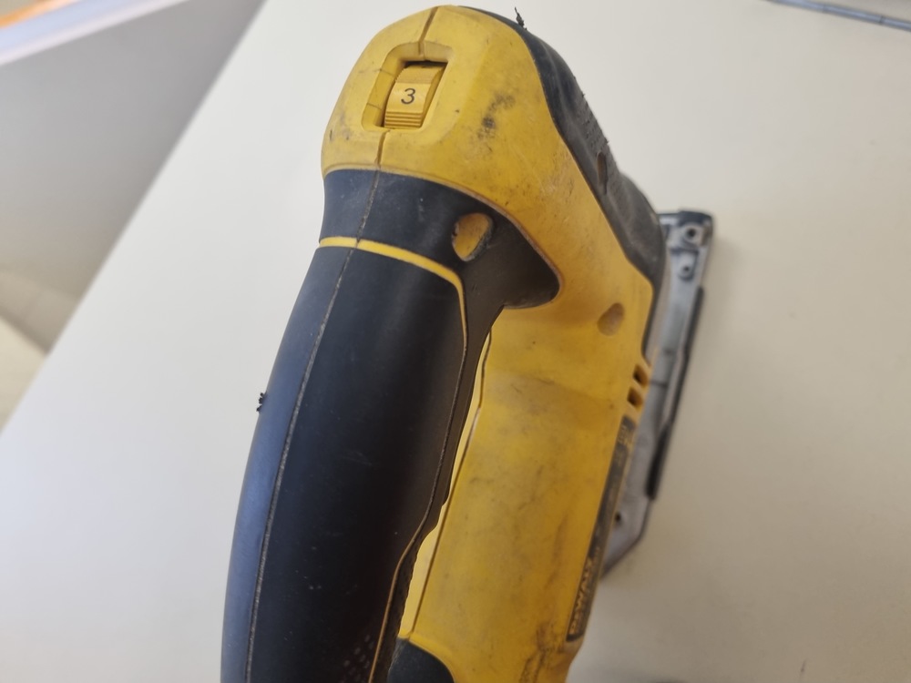 Лобзик Dewalt DW349-AARU