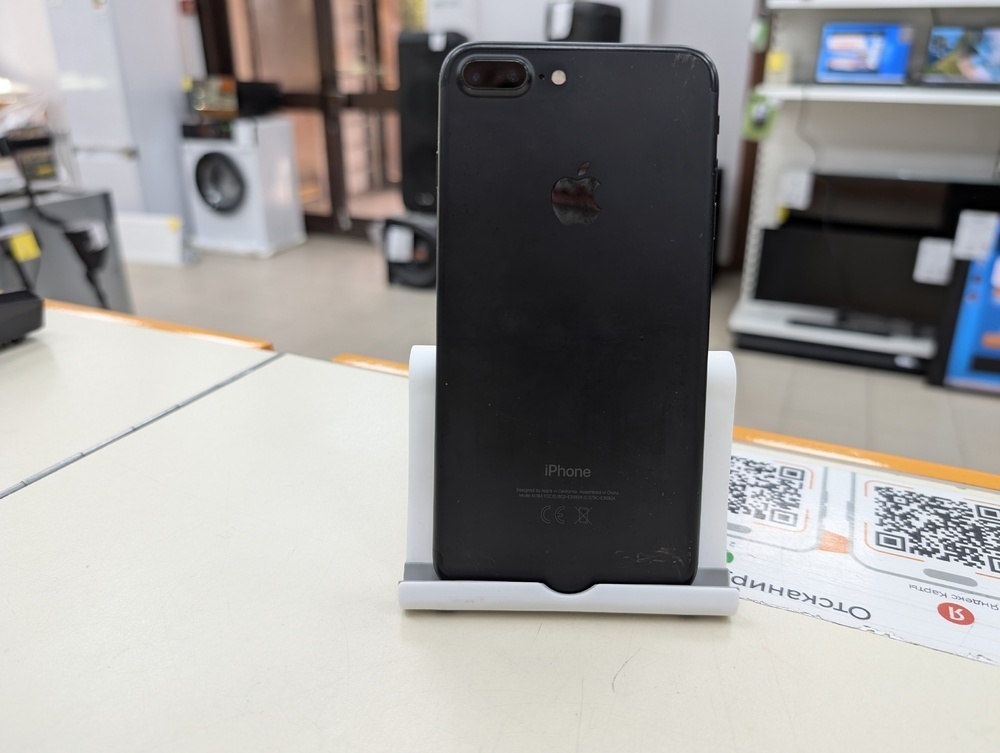 Смартфон Apple iPhone 7 Plus 32Gb