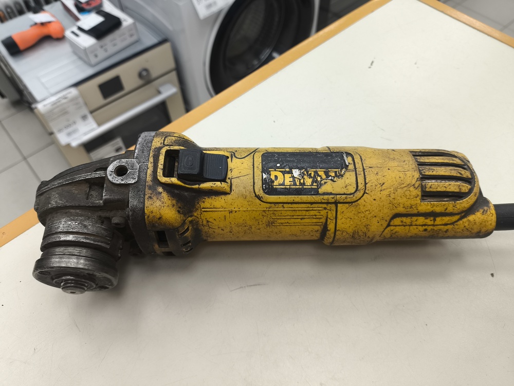 Угловая шлифмашина Dewalt 125