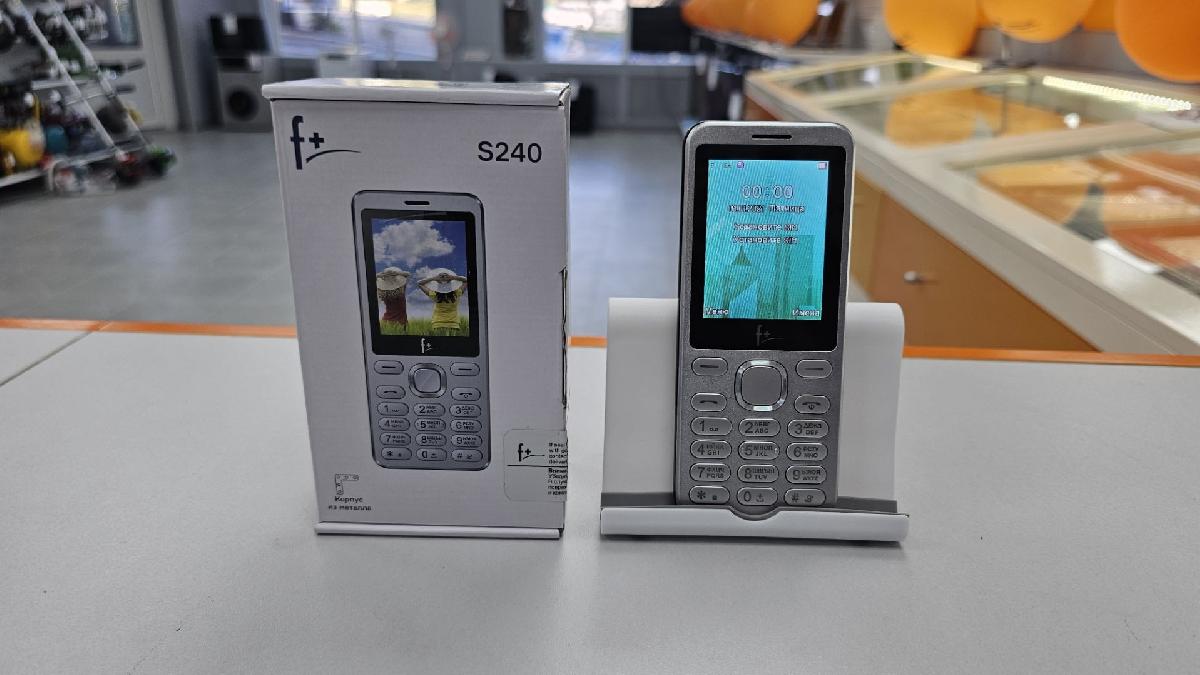 Мобильный телефон F+ S240