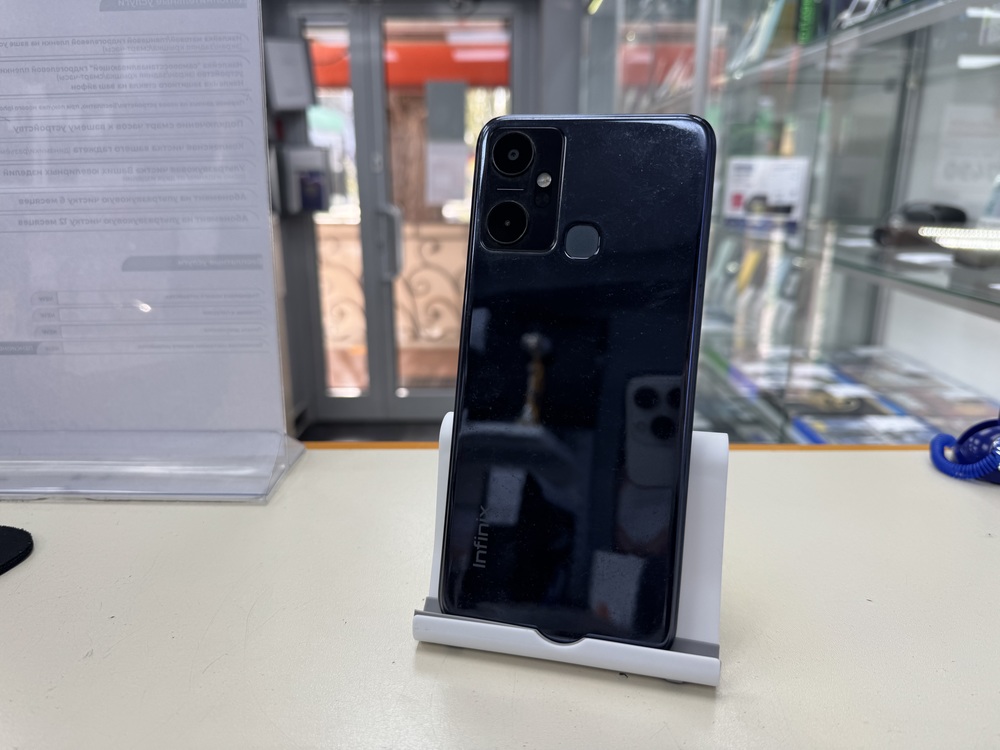 Смартфон Infinix Smart 6 PLUS 2/64