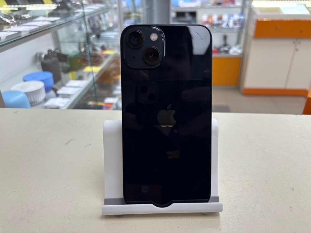 Смартфон Apple iPhone 13 128Gb