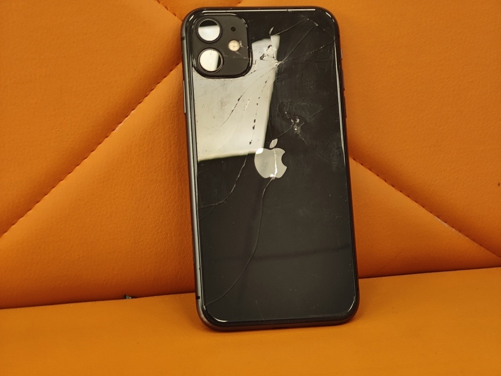 Смартфон Apple iPhone 11 128Gb