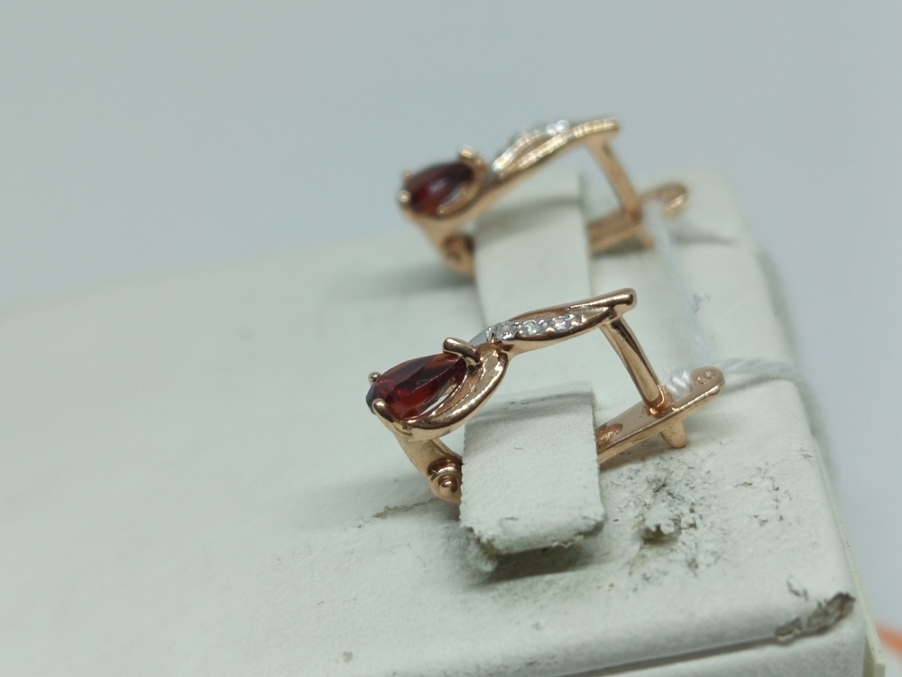 СКМИ585 СЕРЬГИ С КАМНЯМИ (Au 585)