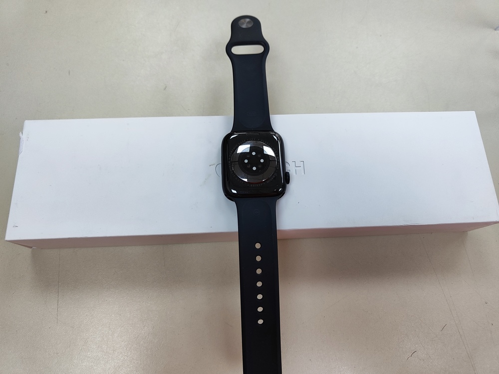 Смарт-часы Apple Watch Series 7 45mm