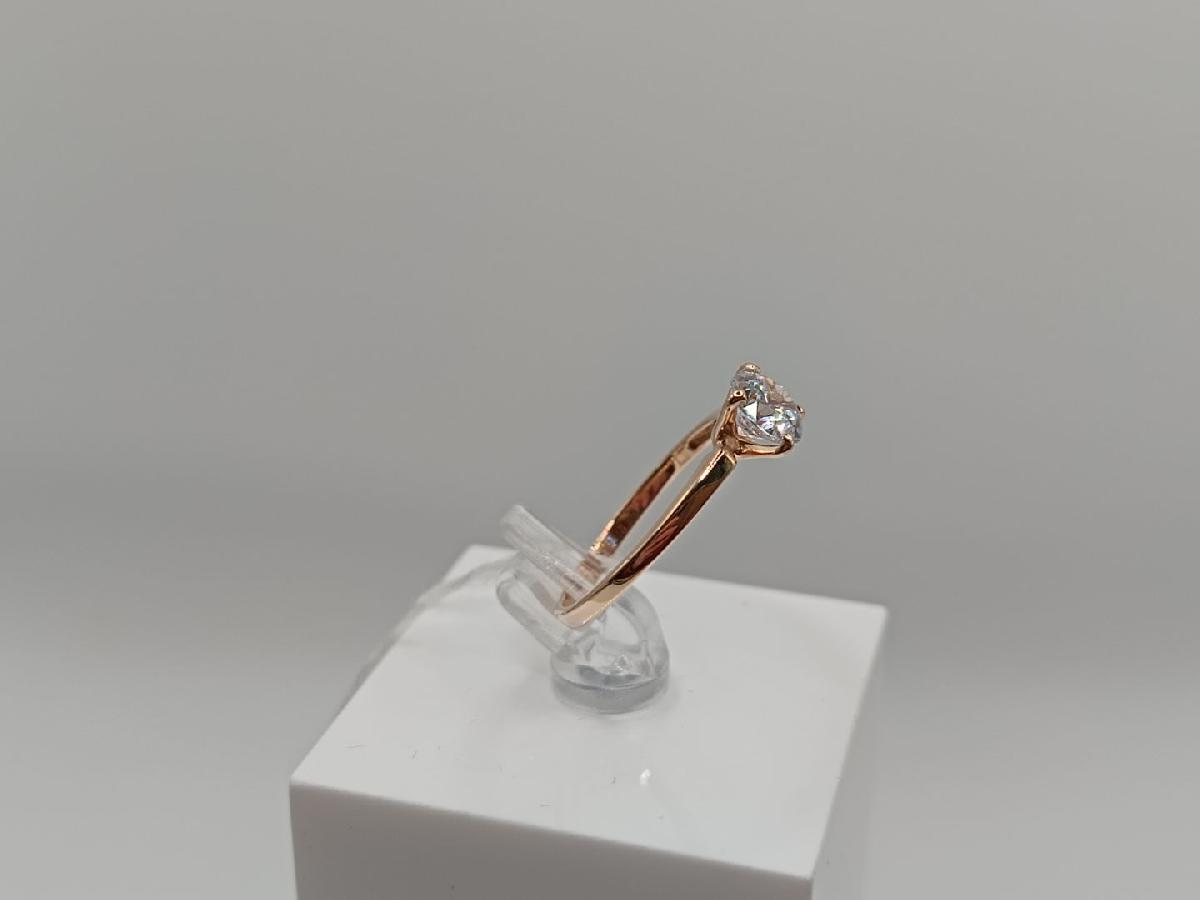 КОЛКМ585 КОЛЬЦО С КАМНЕМ (Au 585)