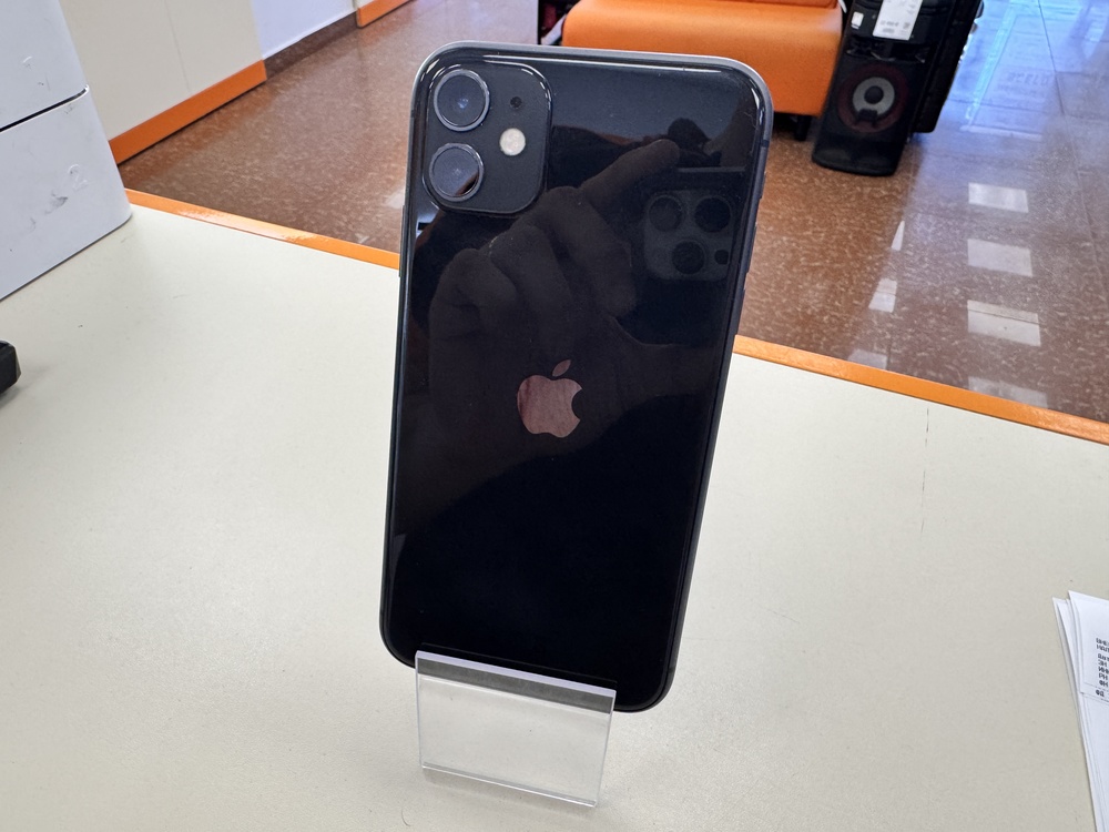 Смартфон Apple iPhone 11 64Gb