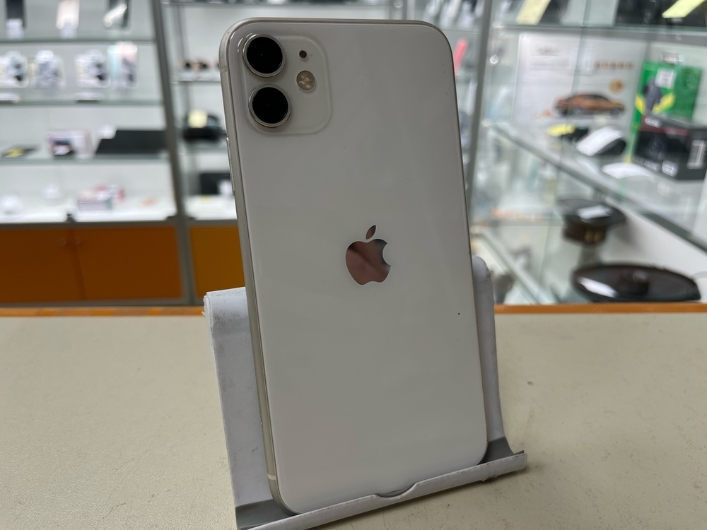 Смартфон Apple iPhone 11 64Gb