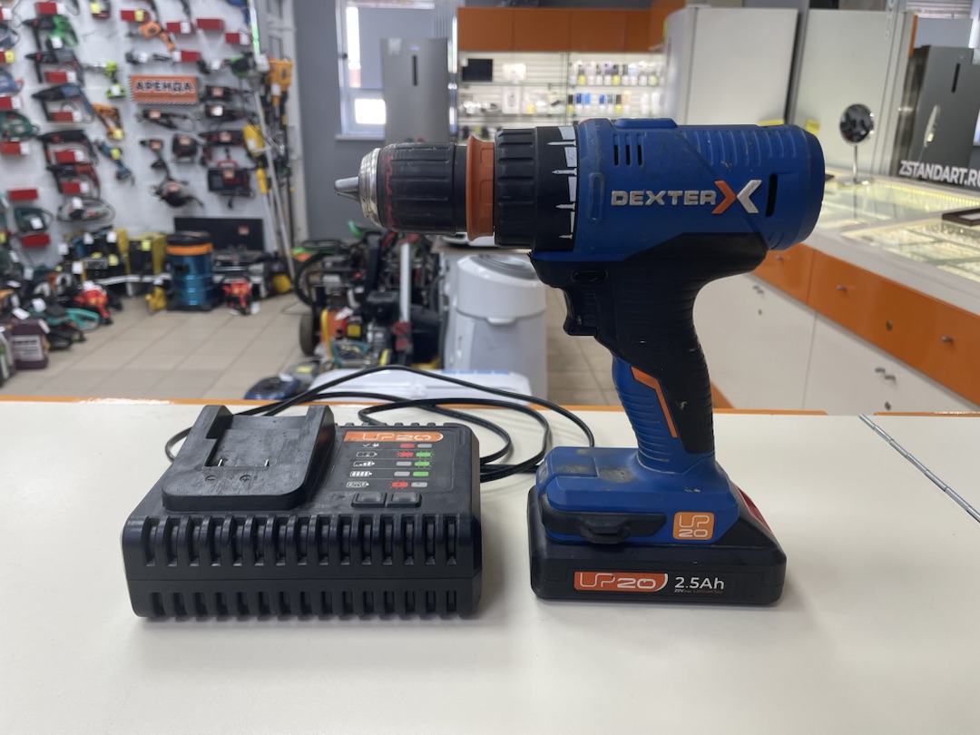 Шуруповерт Dexter 20VSD2-35RCA.1A;