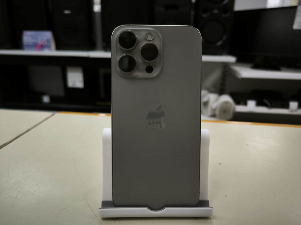 Смартфон Apple iPhone 15 Pro Max 256Gb