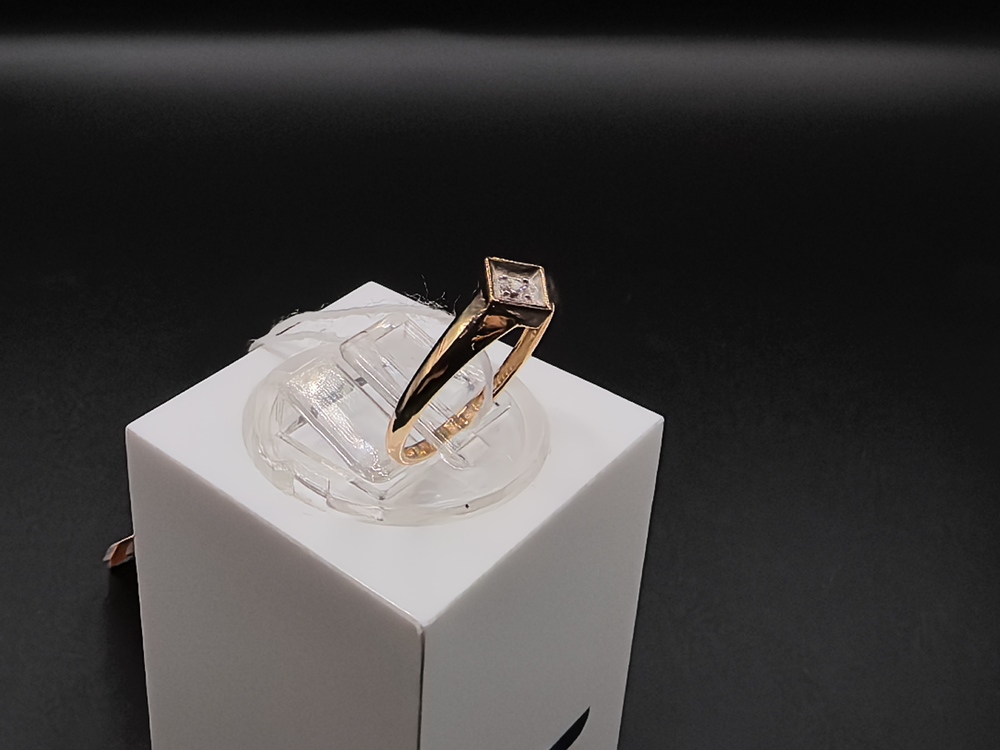 КОЛКМ585 КОЛЬЦО С КАМНЕМ (Au 585)