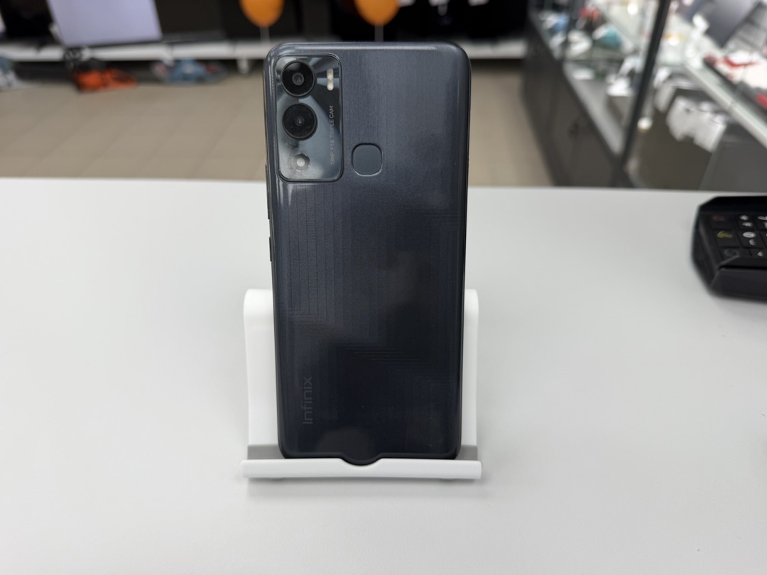 Смартфон Infinix HOT 12i 4/64