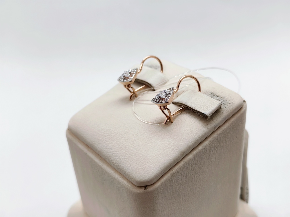 СЕРЬГИ ПЕТЕЛЬКА с камнями (Au 585)