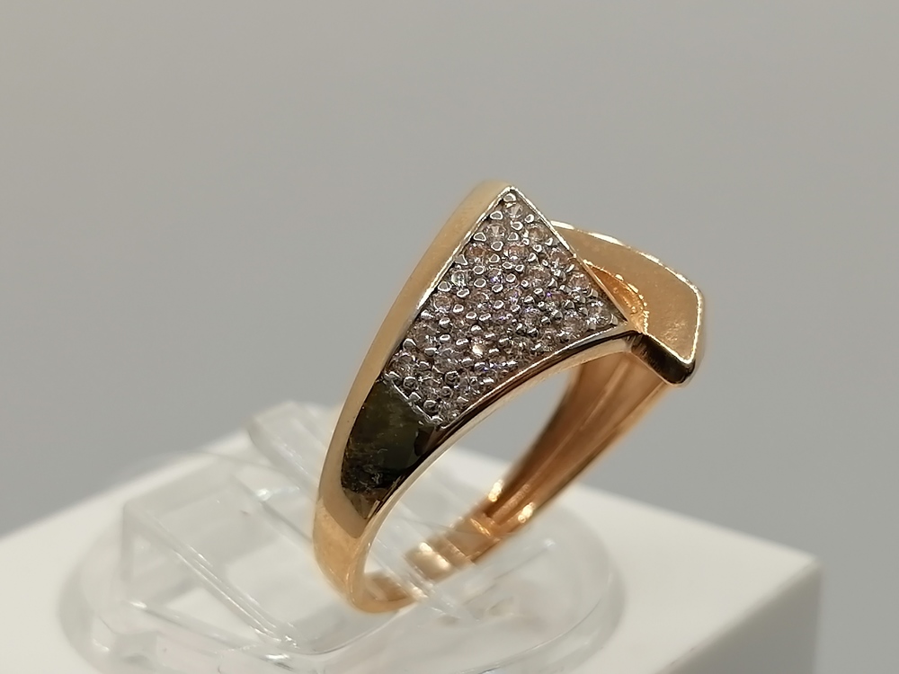 КОЛЬЦО С КАМНЯМИ (Au 585)