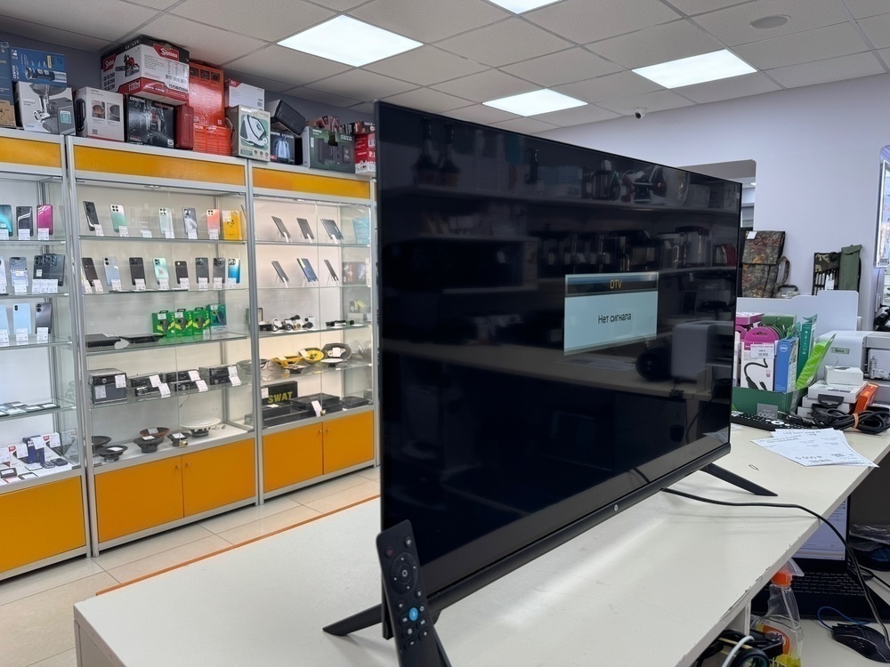 LED Телевизор HI HY-32H01FB