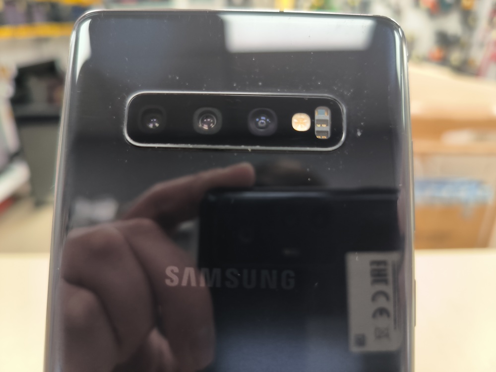 Смартфон Samsung Galaxy S10+ 8/128