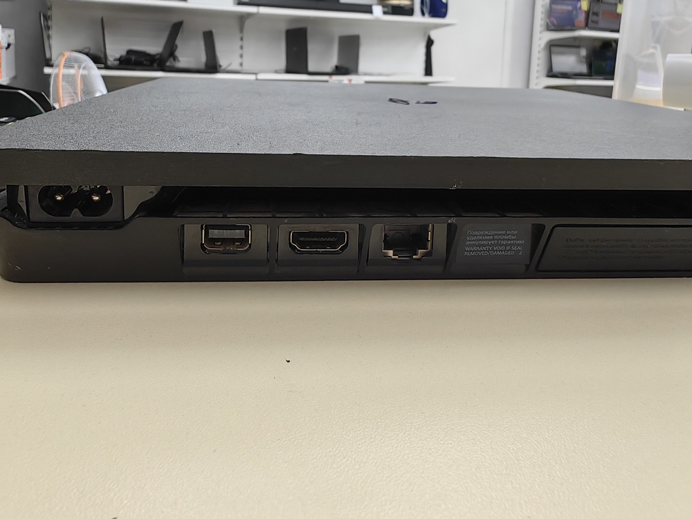 Игровая приставка PlayStation 4 Slim 500GB Игровая приставка PlayStation 4 Slim 500GB