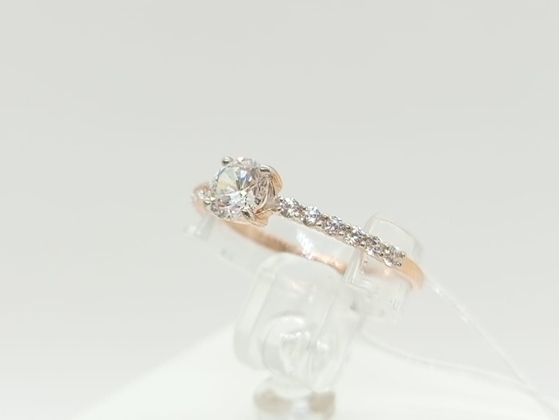 КОЛЬЦО С КАМНЯМИ (Au 585)