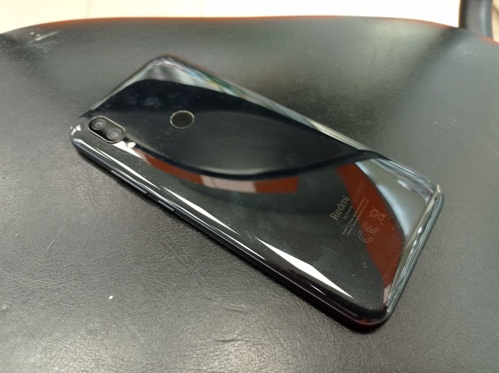 Смартфон Xiaomi Redmi 7 3/32