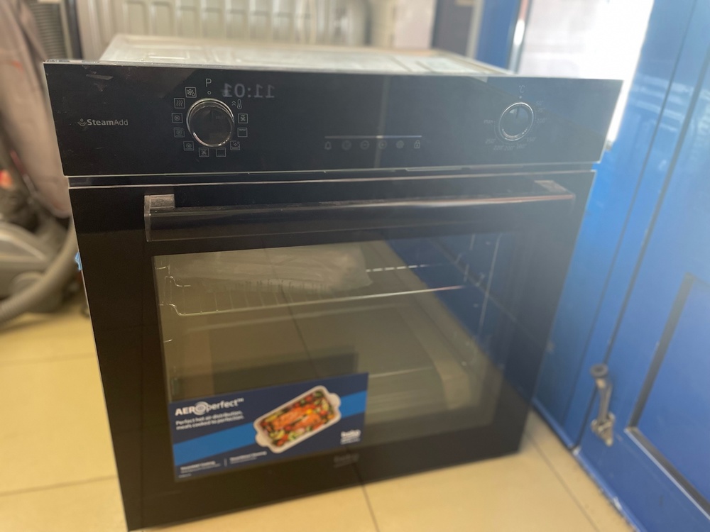 Духовой шкаф Beko BBIS17300BCS