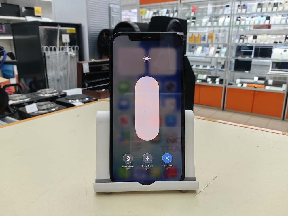 Смартфон Apple iPhone 12 64Gb