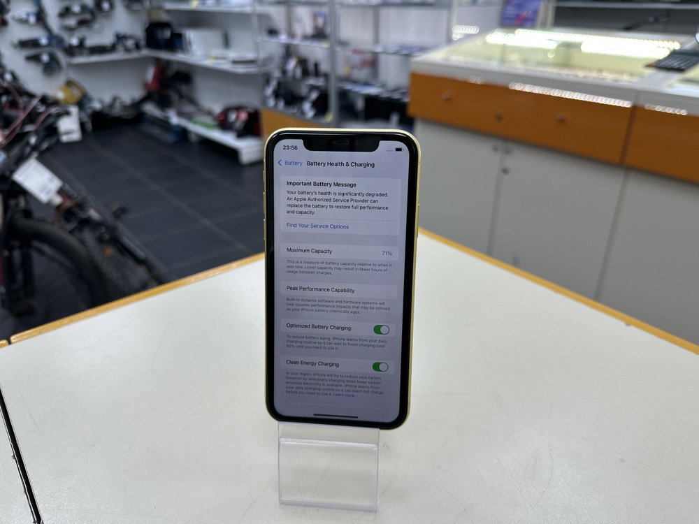 Смартфон Apple iPhone 11 64Gb