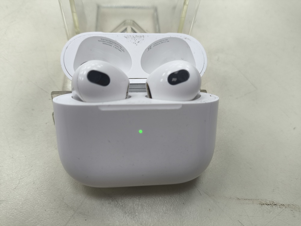 Наушники беспроводные Apple AirPods 3 Lightning