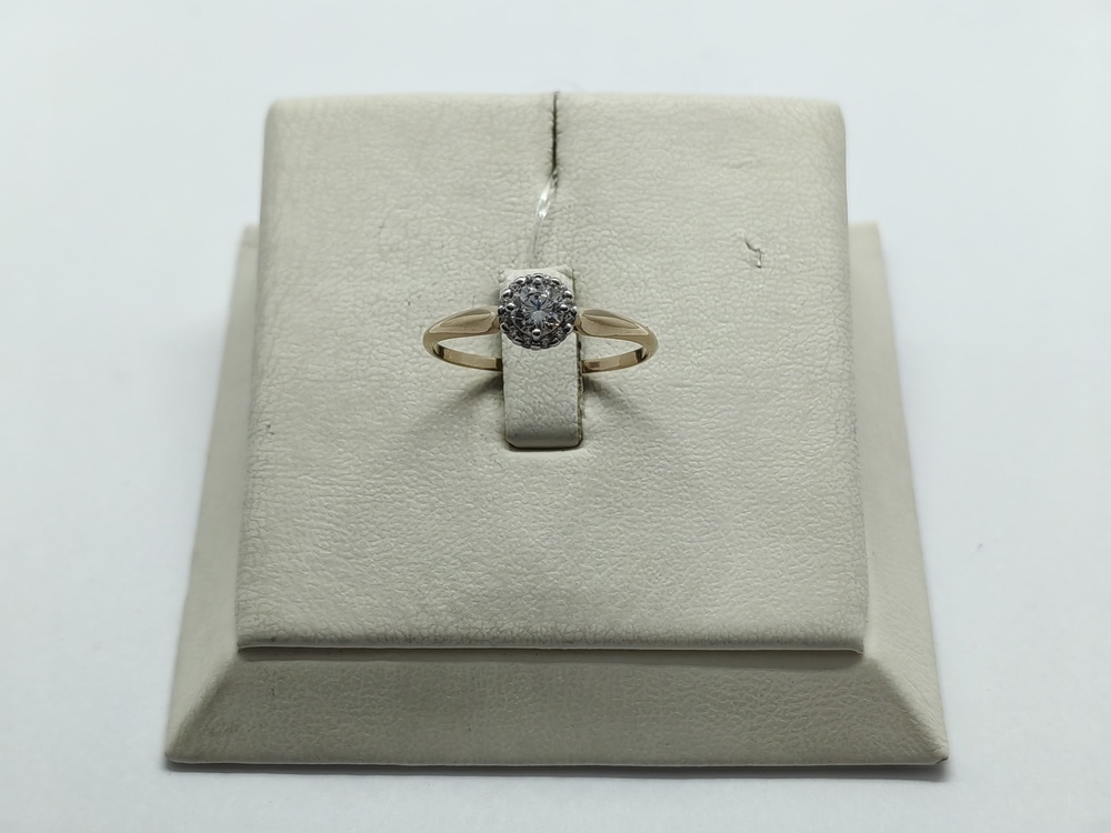 КОЛЬЦО С КАМНЯМИ (Au 585)