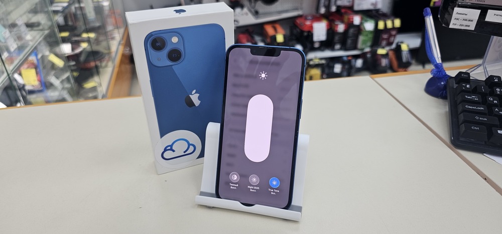Смартфон Apple iPhone 13 128Gb