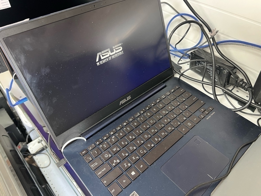 Ноутбук ASUS UX3400U; Core i3-7100U, Intel HD Graphics 620, 4 Гб, 128 Гб, Нет