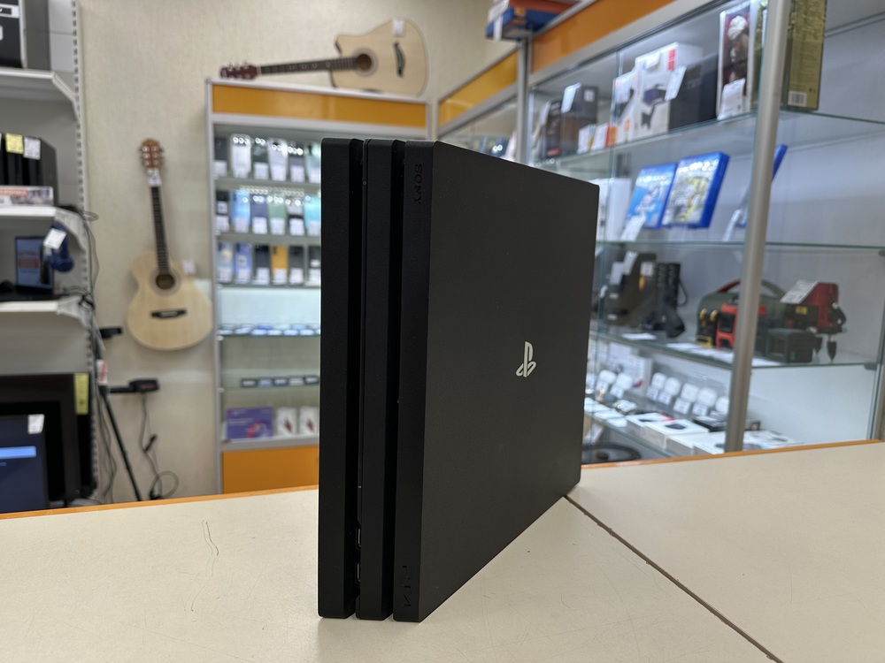 Игровая приставка PlayStation 4 Pro 1Tb