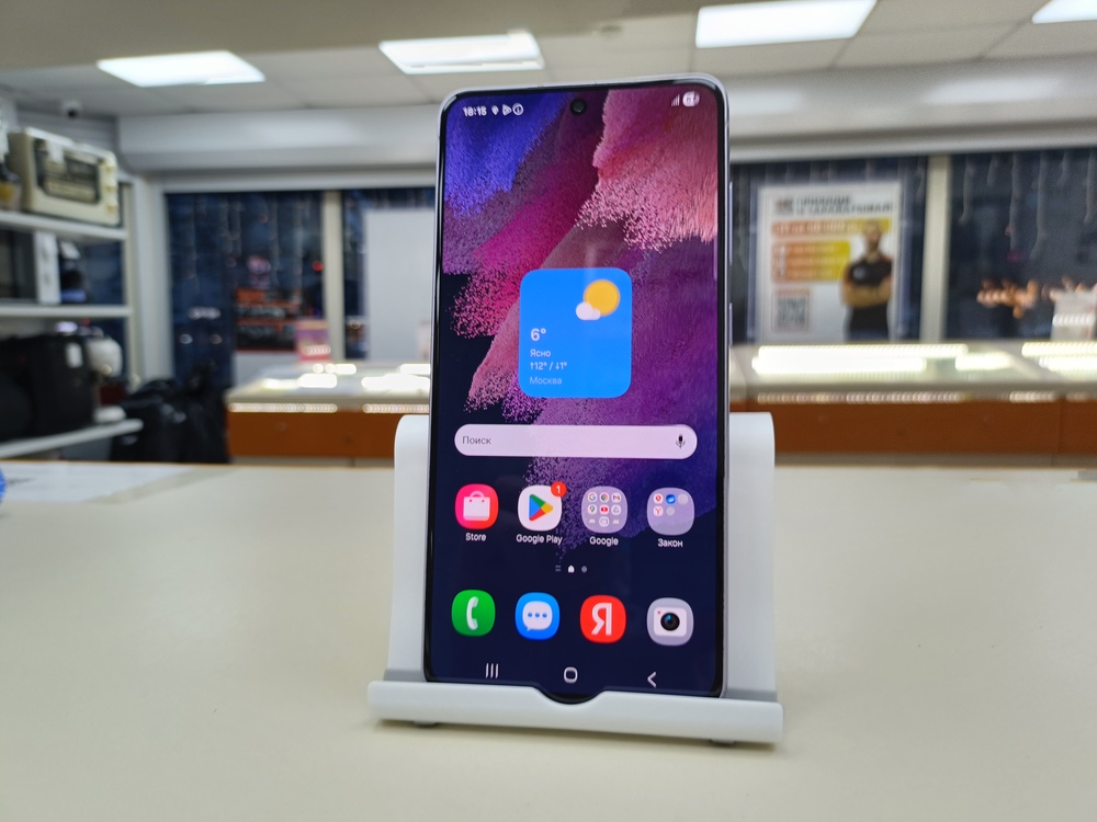 Смартфон Samsung Galaxy S21 FE 6/128