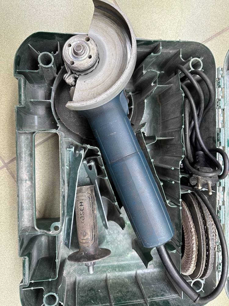 Угловая шлифмашина Bosch GWS 9-125 PROFESSIOHAL