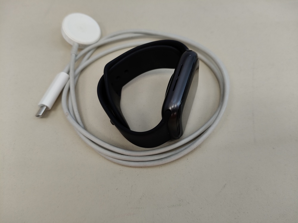 Смарт-часы Apple Watch SE 44mm