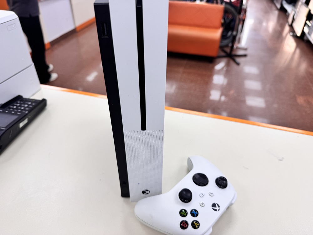 Игровая приставка Xbox One S 500Gb