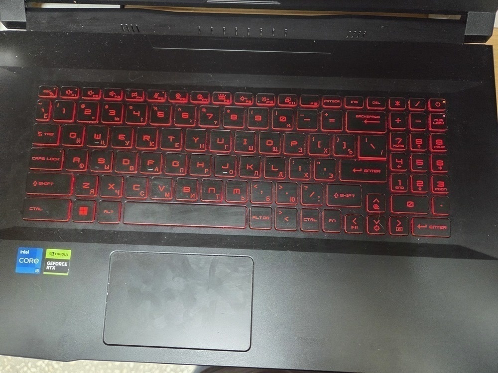 Ноутбук MSI MS-17L2; Core i5-11260H, GeForce RTX 2050, 8 Гб, 256 Гб, Нет