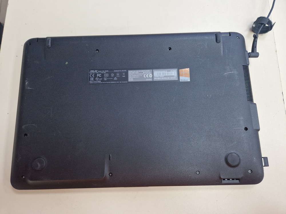 Ноутбук ASUS X540S; Pentium N3700,  Intel(R) Graphics, 2 Гб, 256 Гб, Нет