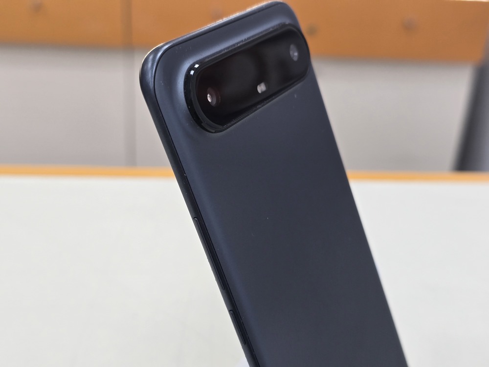 Смартфон Tecno Spark Slim 8/256