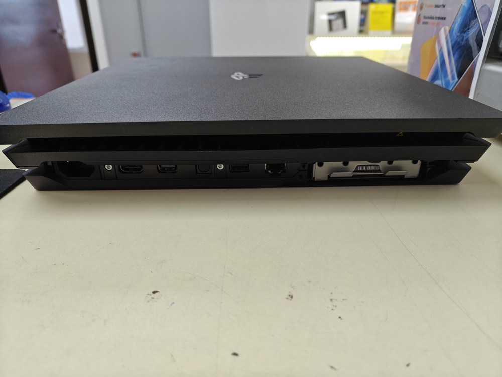 Игровая приставка PlayStation 4 Pro 1Tb
