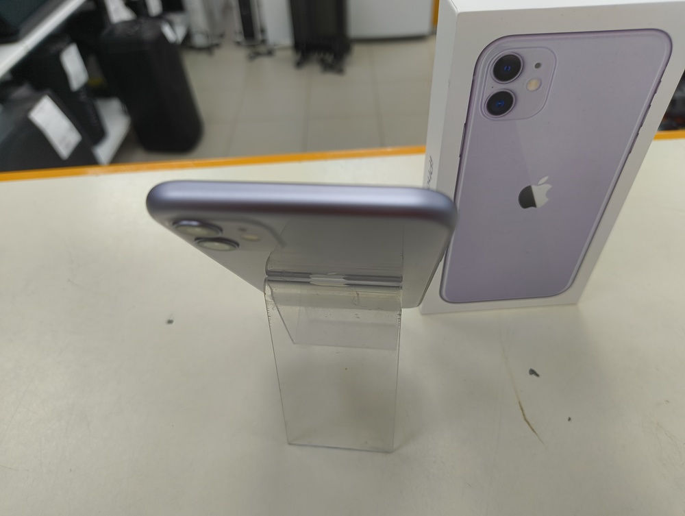 Смартфон Apple iPhone 11 64Gb