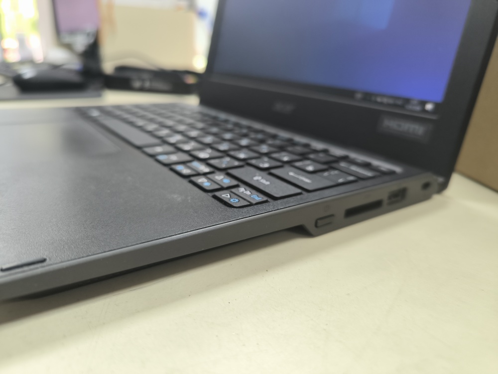 Ноутбук Acer; Celeron N4120, Intel UHD Graphics 600, 4 Гб, 64 Гб, Нет