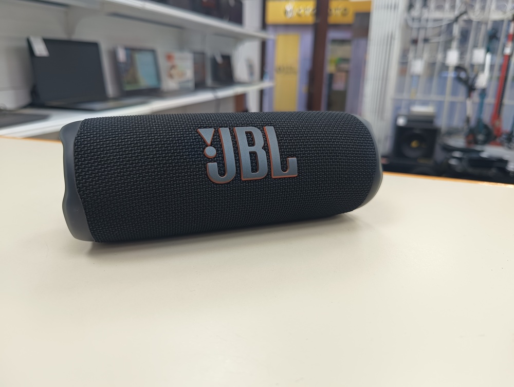 Портативная акустика JBL Flip 6;