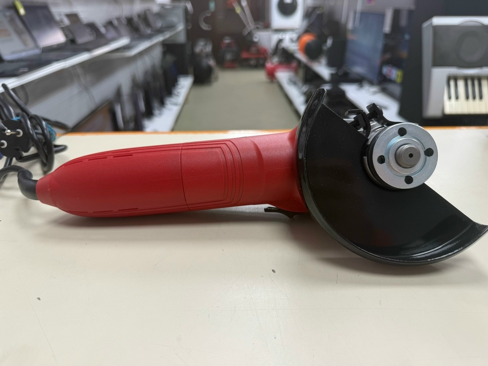 Угловая шлифмашина Elitech МШУ 9-125