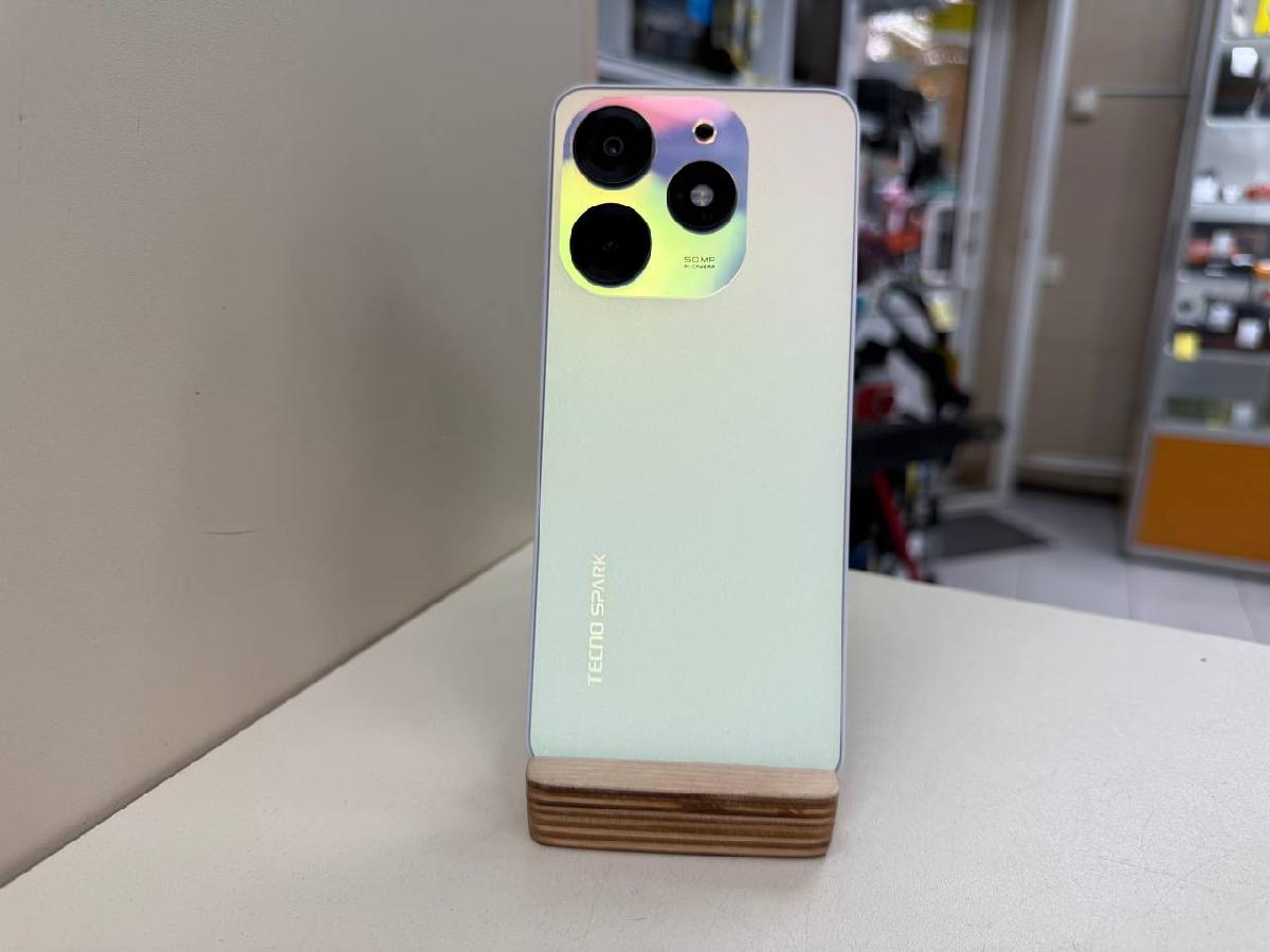 Смартфон Tecno Spark 10 Pro 8/128