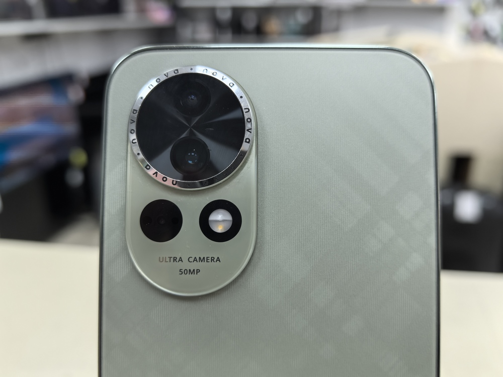 Смартфон Huawei Nova 13 12/512