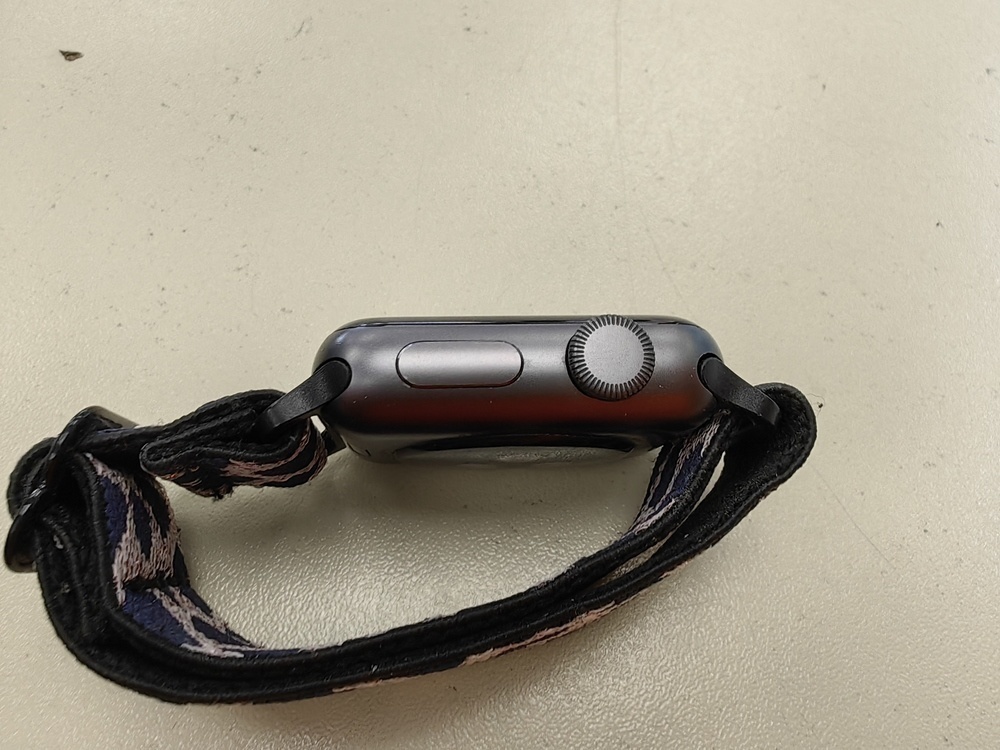 Смарт-часы Apple Watch Series 3 38 мм