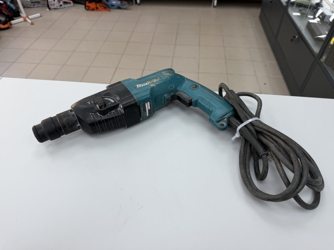 Перфоратор Makita HR2020