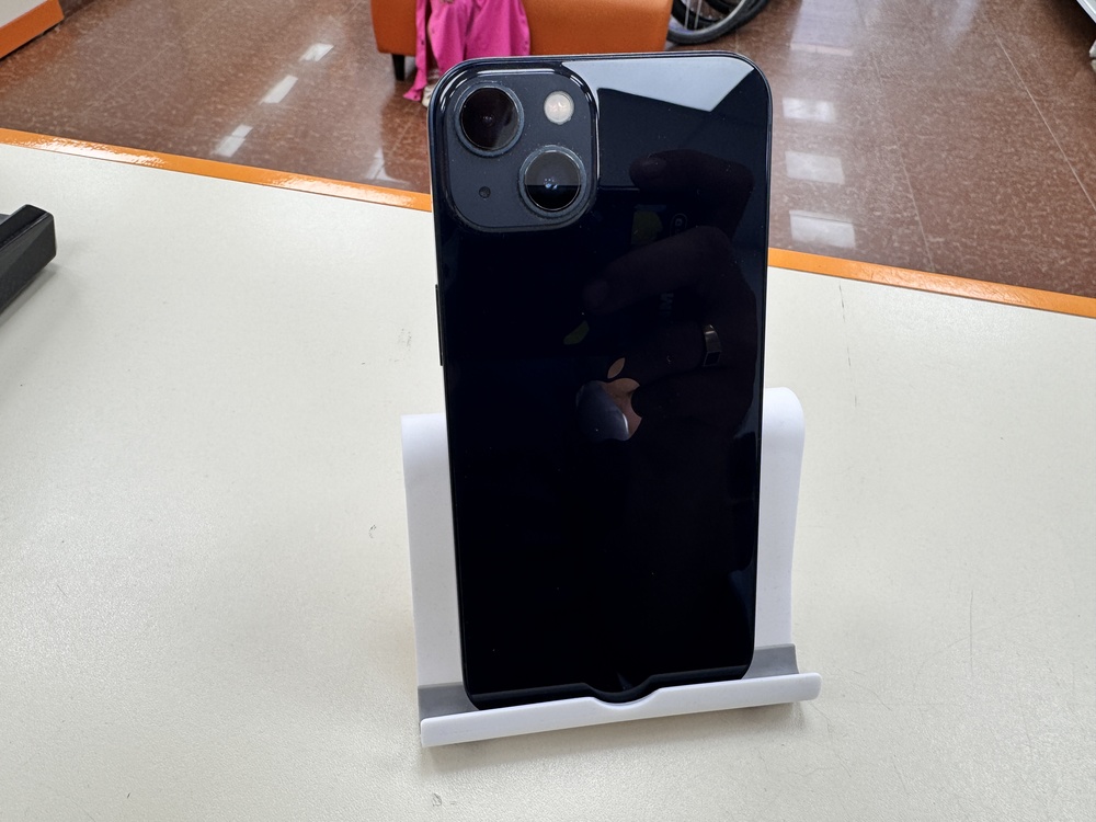 Смартфон Apple iPhone 13 128Gb