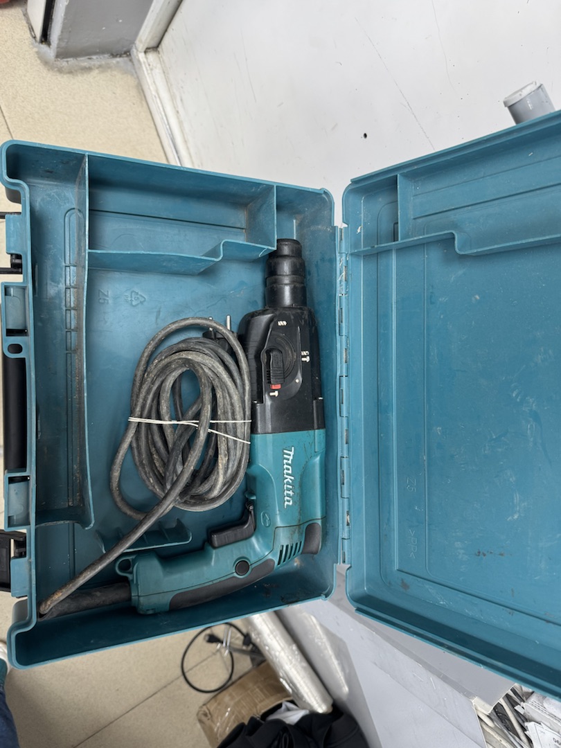 Перфоратор Makita HR-2450