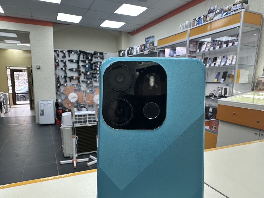 Смартфон Tecno Spark Go 2023 3/64